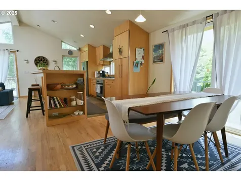 8302 SW 65th Avenue Portland OR 97219