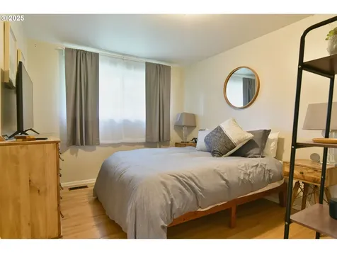 8302 SW 65th Avenue Portland OR 97219