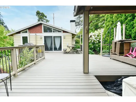 8302 SW 65th Avenue Portland OR 97219