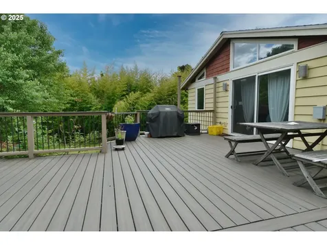 8302 SW 65th Avenue Portland OR 97219