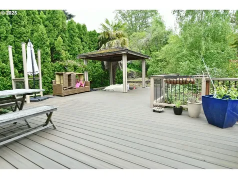 8302 SW 65th Avenue Portland OR 97219
