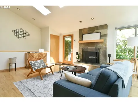 8302 SW 65th Avenue Portland OR 97219