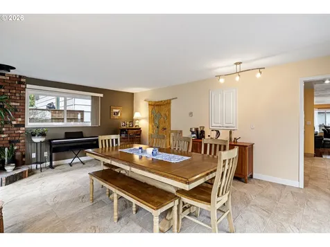 963 SE Glenn Street Roseburg OR 97470