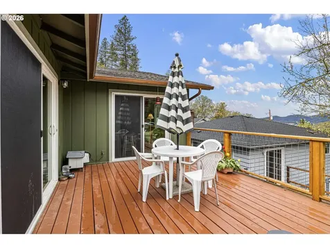 963 SE Glenn Street Roseburg OR 97470