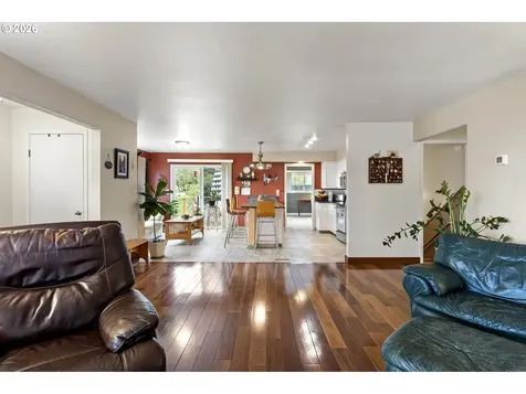 963 SE Glenn Street Roseburg OR 97470
