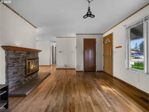 1725 SE 143rd Avenue Portland OR 97233