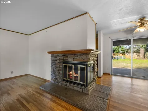 1725 SE 143rd Avenue Portland OR 97233