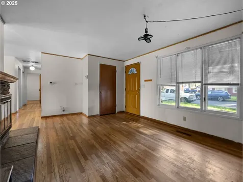 1725 SE 143rd Avenue Portland OR 97233