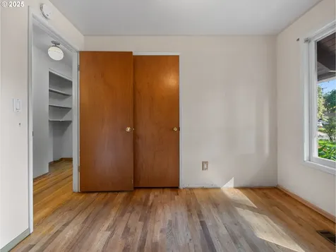 1725 SE 143rd Avenue Portland OR 97233