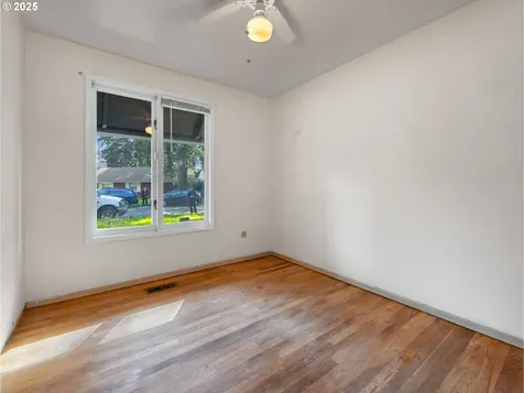 1725 SE 143rd Avenue Portland OR 97233