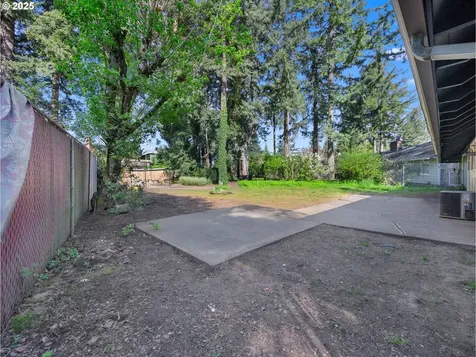 1725 SE 143rd Avenue Portland OR 97233