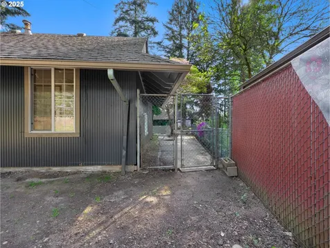 1725 SE 143rd Avenue Portland OR 97233