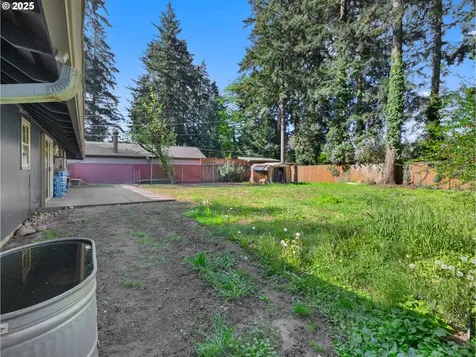 1725 SE 143rd Avenue Portland OR 97233