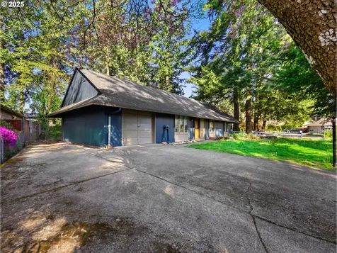 1725 SE 143rd Avenue Portland OR 97233
