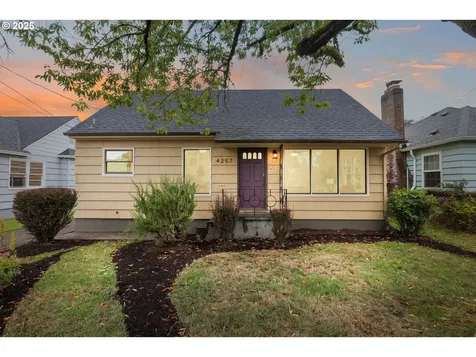4257 NE Going Street Portland OR 97218