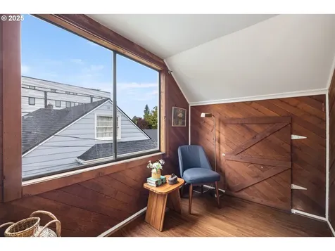 4257 NE Going Street Portland OR 97218