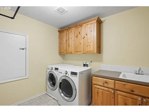 14992 SW Lookout Drive Portland OR 97224