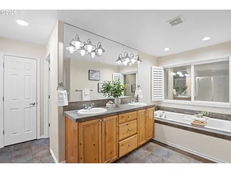 14992 SW Lookout Drive Portland OR 97224
