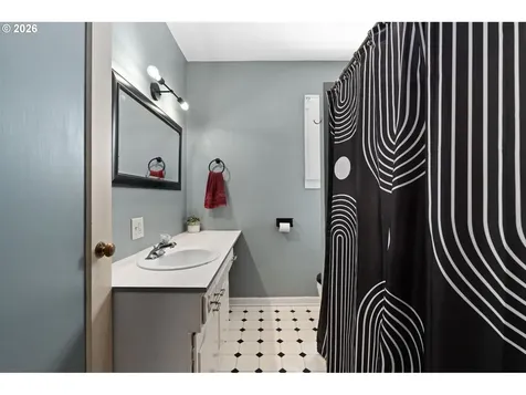 3525 NE 76th Avenue Portland OR 97213