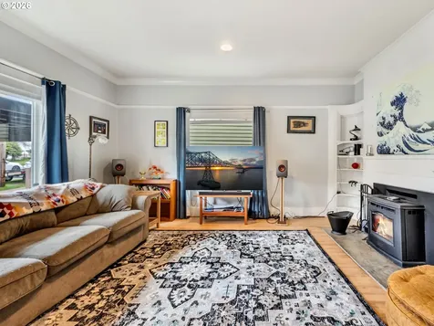 637 Niagara Avenue Astoria OR 97103