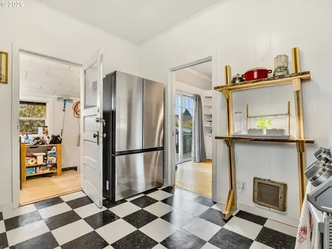 637 Niagara Avenue Astoria OR 97103