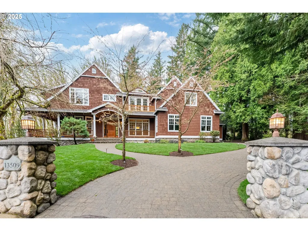 13509 NW Glendoveer Drive Portland OR 97231