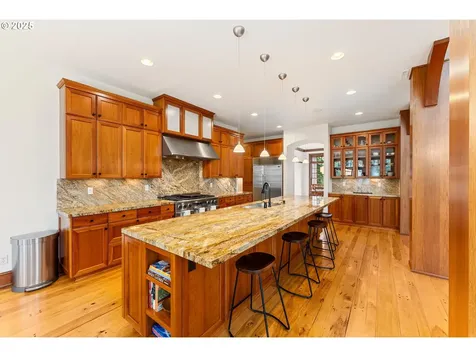13509 NW Glendoveer Drive Portland OR 97231