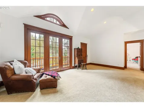 13509 NW Glendoveer Drive Portland OR 97231