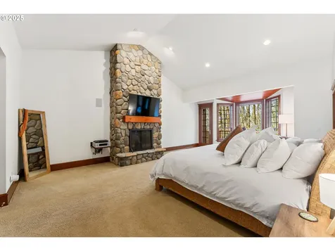 13509 NW Glendoveer Drive Portland OR 97231