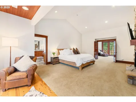 13509 NW Glendoveer Drive Portland OR 97231