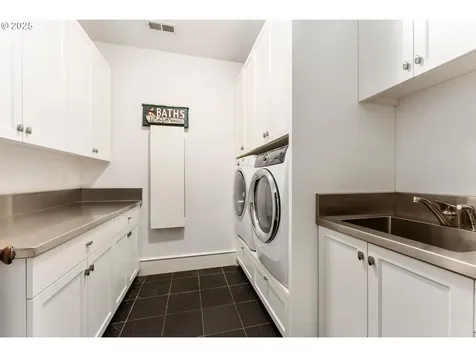 13509 NW Glendoveer Drive Portland OR 97231