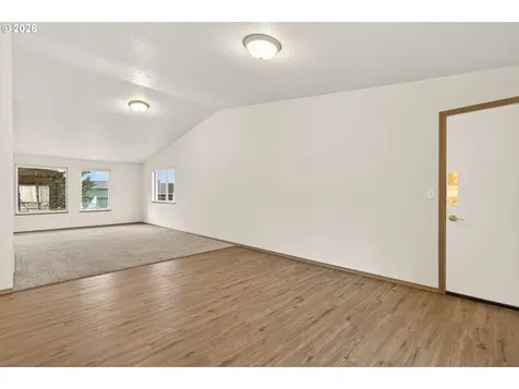 709 S Park Street Carlton OR 97111