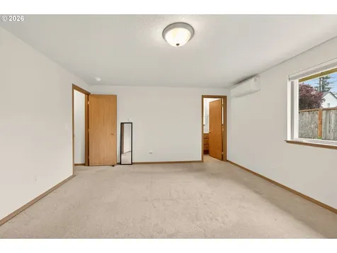 709 S Park Street Carlton OR 97111
