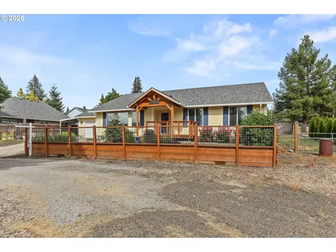 709 S Park Street Carlton OR 97111