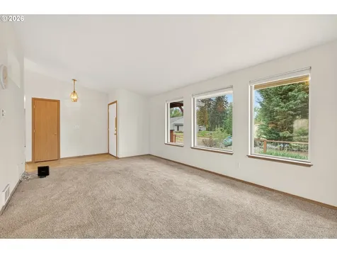 709 S Park Street Carlton OR 97111