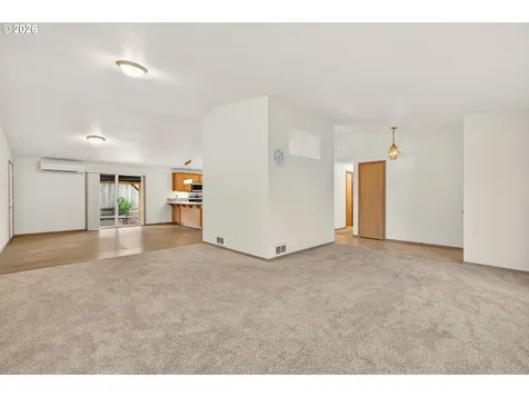 709 S Park Street Carlton OR 97111