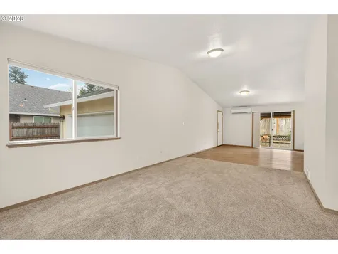 709 S Park Street Carlton OR 97111