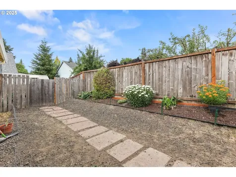 709 S Park Street Carlton OR 97111