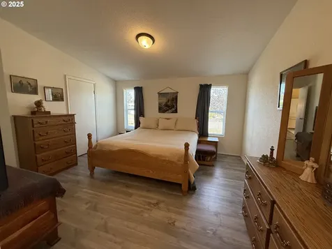 1750 S 28th Court Coos Bay OR 97420