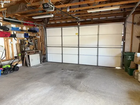 1750 S 28th Court Coos Bay OR 97420