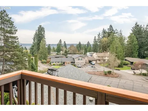12 City View Boulevard Longview WA 98632