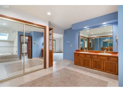 12 City View Boulevard Longview WA 98632