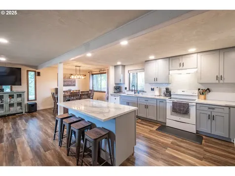 30528 Ty Valley Road Lebanon OR 97355