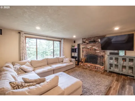 30528 Ty Valley Road Lebanon OR 97355