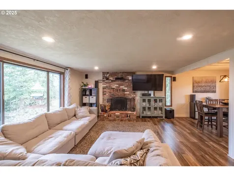 30528 Ty Valley Road Lebanon OR 97355