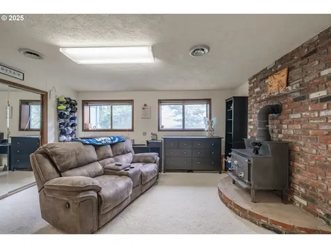 30528 Ty Valley Road Lebanon OR 97355