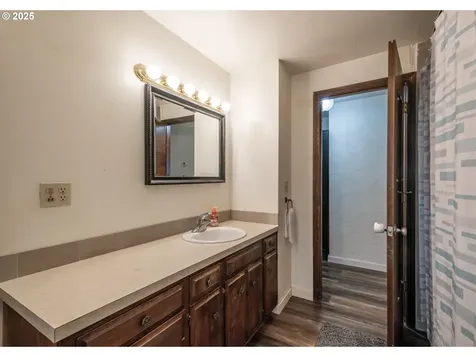 30528 Ty Valley Road Lebanon OR 97355