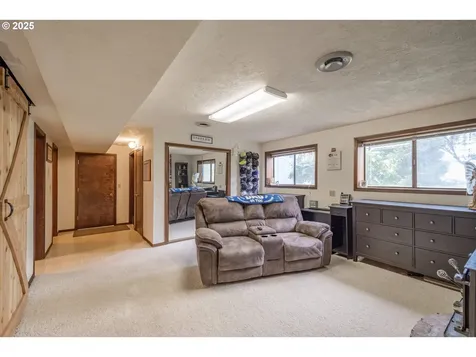 30528 Ty Valley Road Lebanon OR 97355