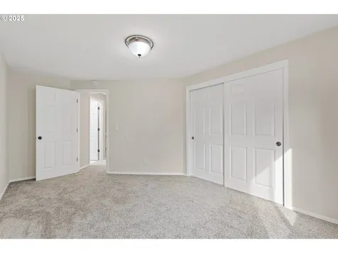 13449 Vermeer Drive Lake Oswego OR 97035