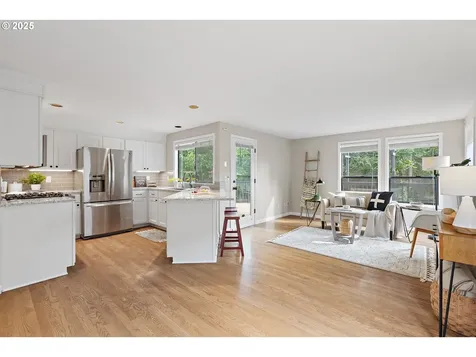 13449 Vermeer Drive Lake Oswego OR 97035